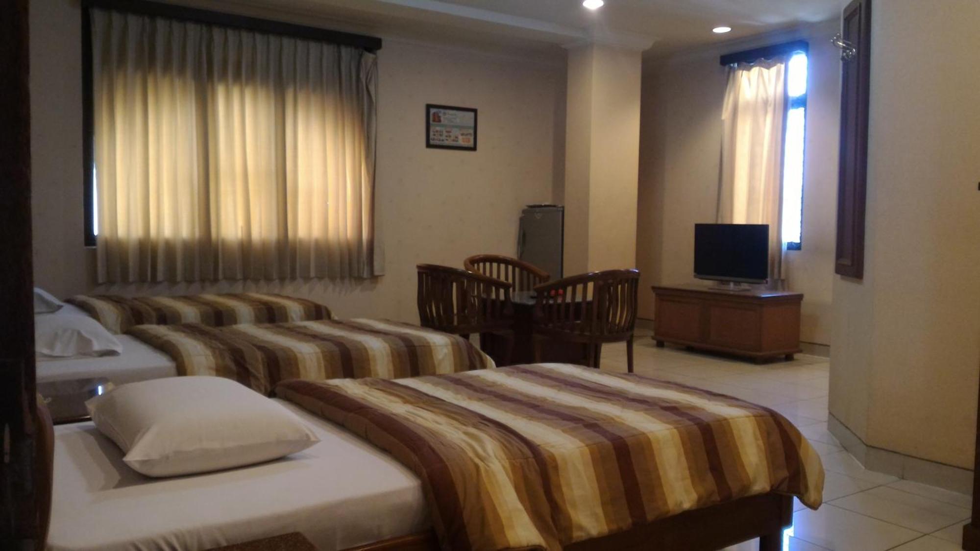 Hotel 678 Kemang Powered By Cocotel Jakarta Buitenkant foto