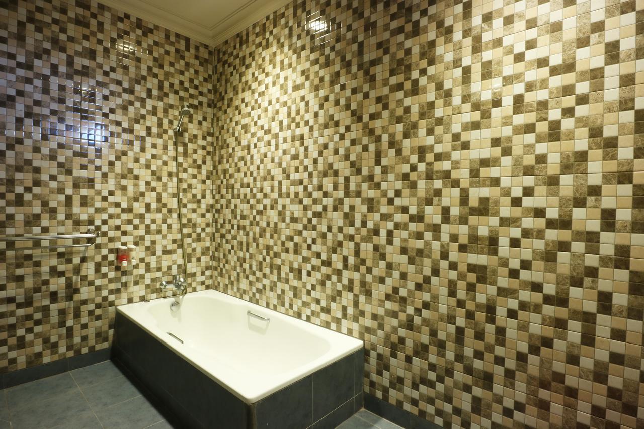 Hotel 678 Kemang Powered By Cocotel Jakarta Buitenkant foto